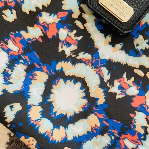 Aimee Kestenberg Malibu Print Colorful Leather Cosmetic Bag Toiletry Travel Case - Picture 6 of 12